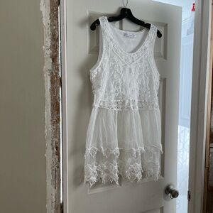 White lace tank